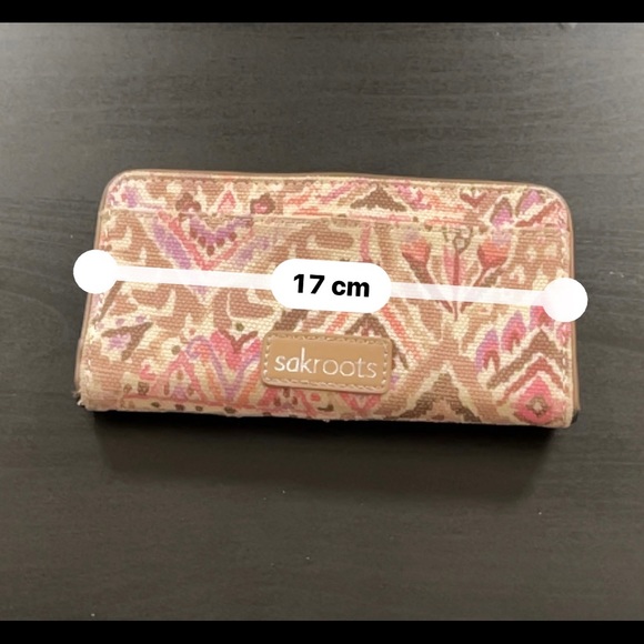 Sakroots Women’s Bi-Fold Wallet - Picture 8 of 9